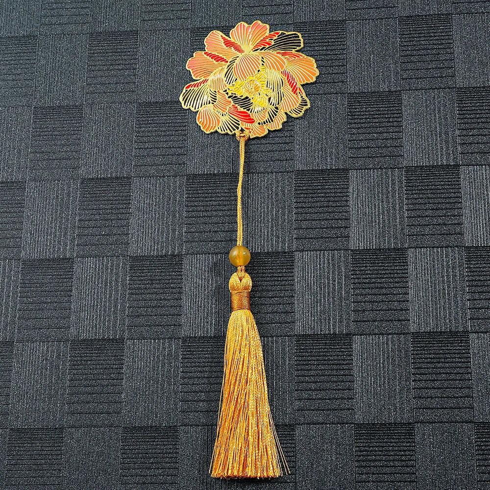 Simple hollow brass bookmark, beautiful four leaf clover dragonfly bookmark, bookmark, book friend gift, reading supplies