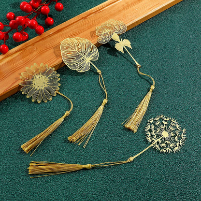 Simple Hollow Brass Bookmarks Beautiful Daisy Dandelion Flower Leaf Book Marks for Book Lover Gifts Reading Supplies Accessories