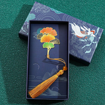 Simple hollow brass bookmark, beautiful four leaf clover dragonfly bookmark, bookmark, book friend gift, reading supplies