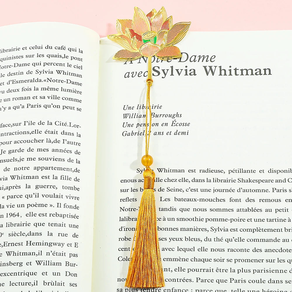 Simple hollow brass bookmark, beautiful four leaf clover dragonfly bookmark, bookmark, book friend gift, reading supplies