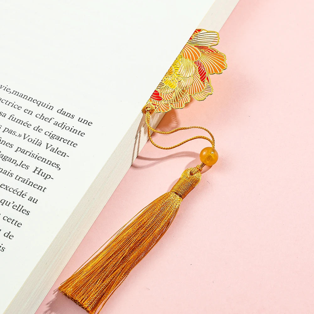 Simple hollow brass bookmark, beautiful four leaf clover dragonfly bookmark, bookmark, book friend gift, reading supplies
